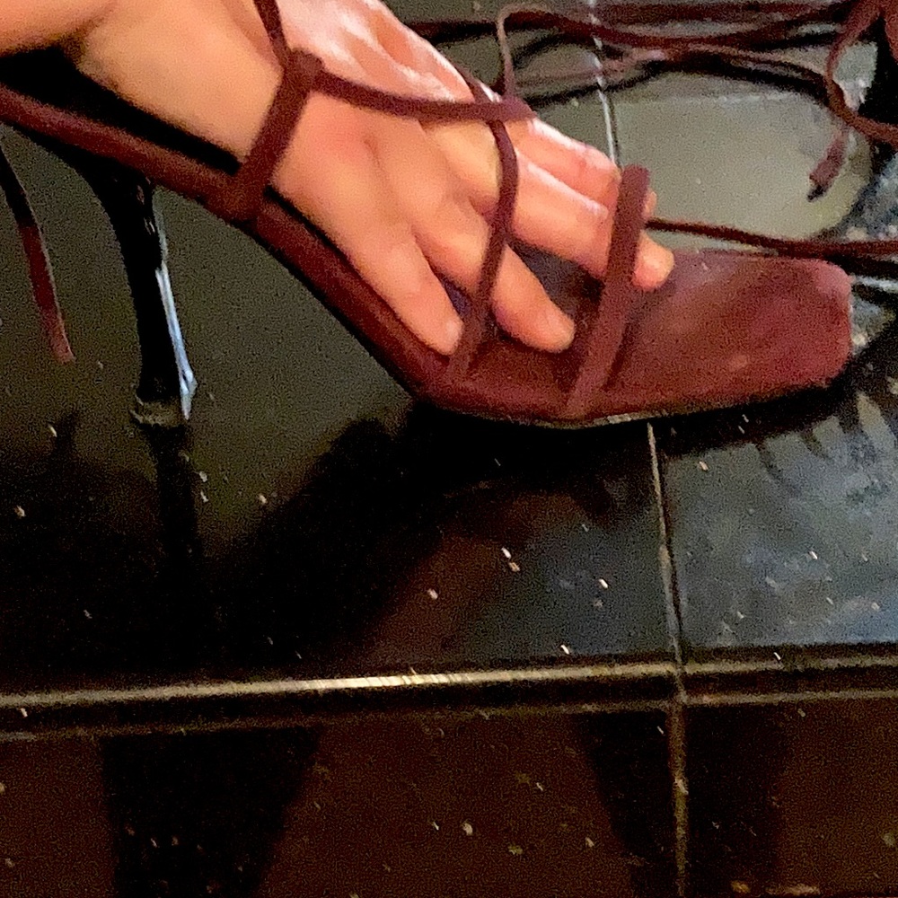 Nice burgundy high heels upper leather